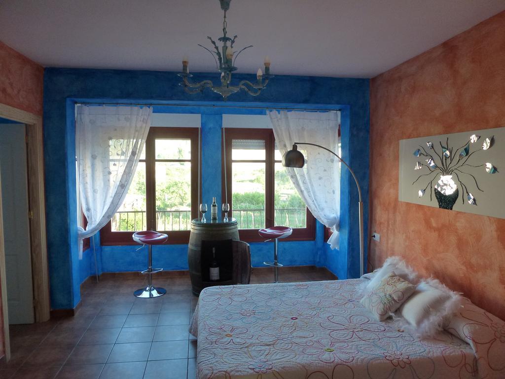 Hostal A La Sombra Del Laurel Navarrete Exterior foto